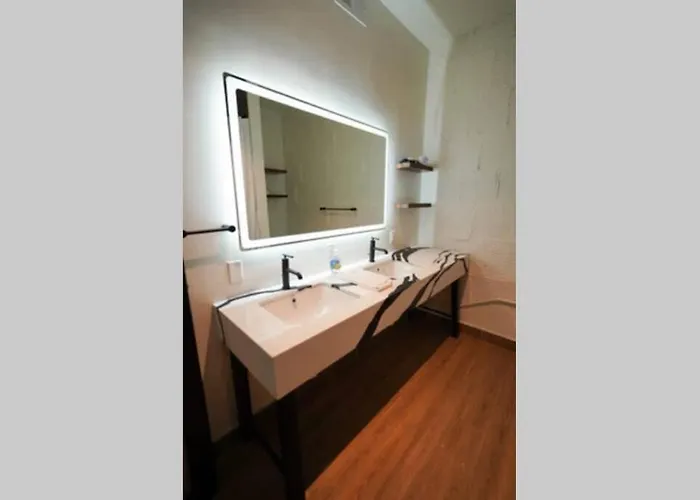 3e - *renovated* 3 Min To Hillman Cancer Center Sleeps 6 * Pittsburgh
