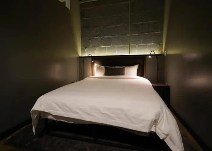 Apartment 3e - *renovated* 3 Min To Hillman Cancer Center Sleeps 6